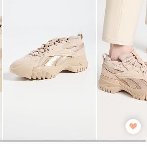 Reebok woman size 5.5 brand new